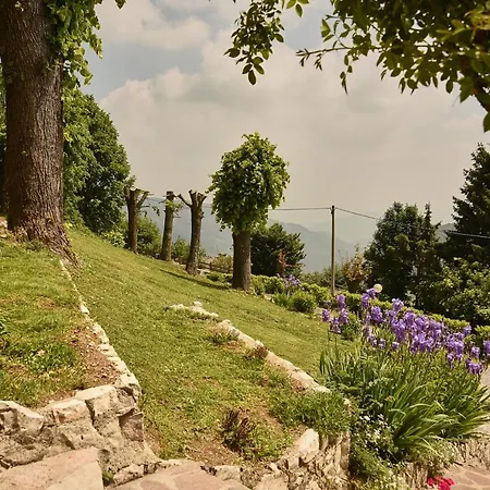 לינה וארוחת בוקר Callort Adrara San Rocco