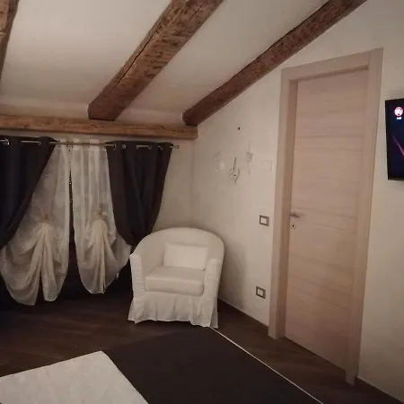 Callort לינה וארוחת בוקר Adrara San Rocco